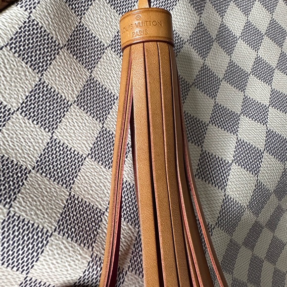 Rare find Louis Vuitton Propriano Damier Azur Shoulder Tote w/ Tassel ✨ - Picture 13 of 13